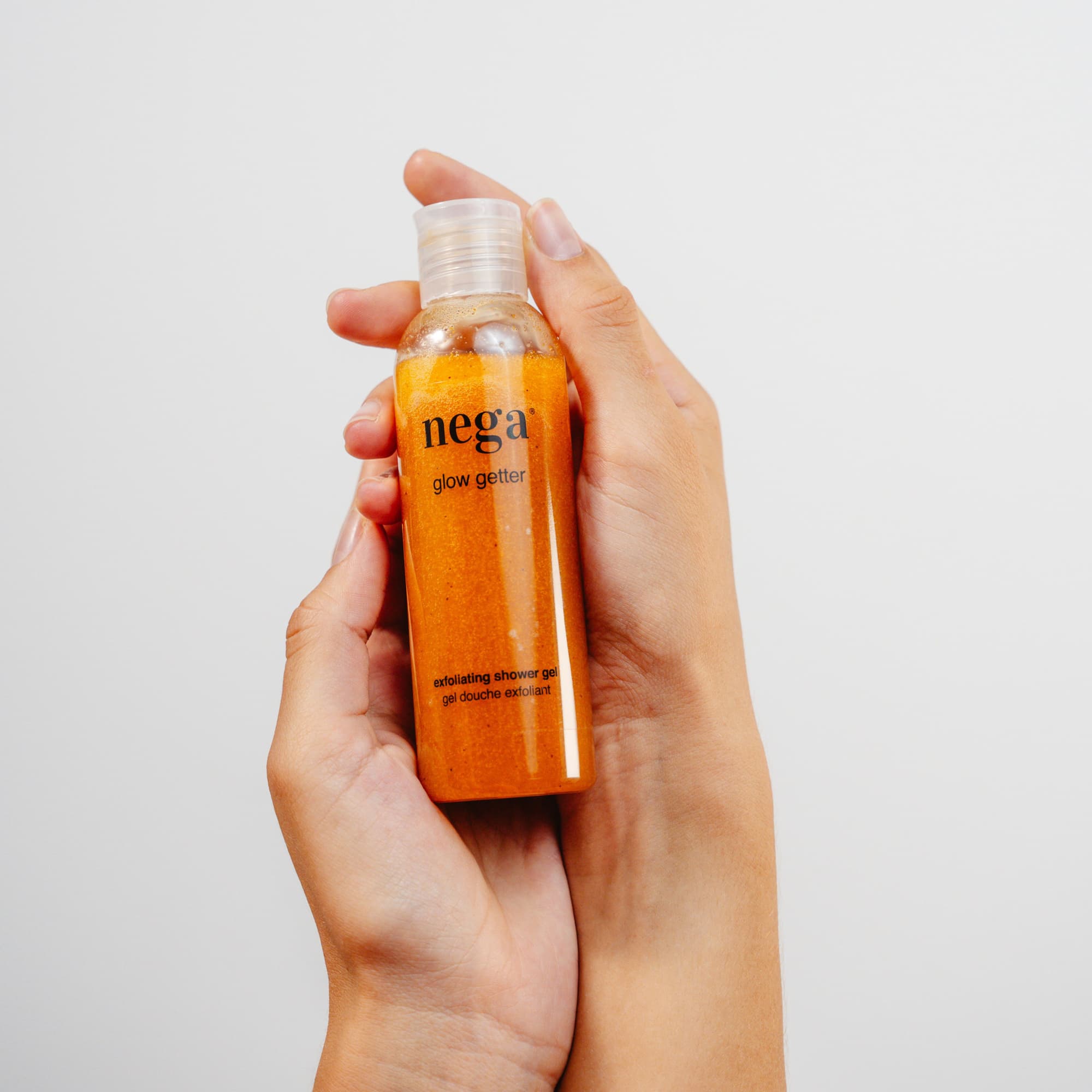 Természetes hámlasztó gél, amely felfrissít és táplál